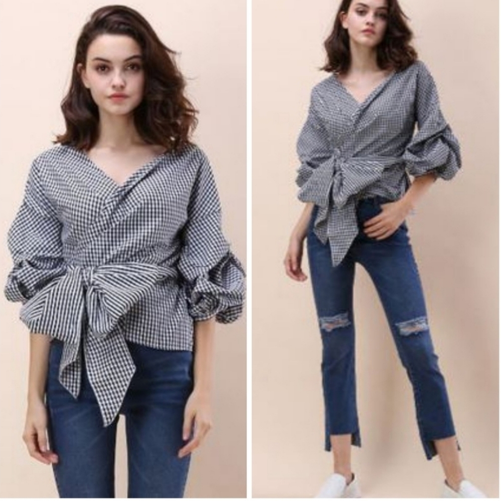 🖤 Chicwish gingham wrap blouse 🖤